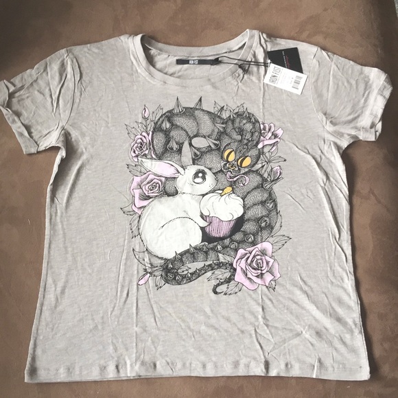 Iron  Fist T shirt - Picture 2 of 4